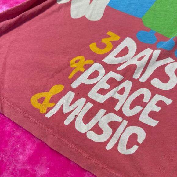 Y2K Woodstock 2009 V Neck T-Shirt - Picture 6 of 6